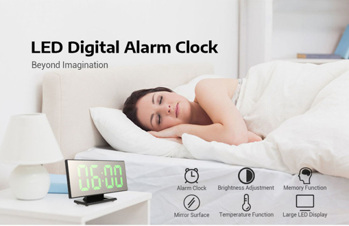 Immagine di Loskii Digital Alarm Clock Mutifunction LED USB Charging Mirror Alarm Home Decor Desk Clock